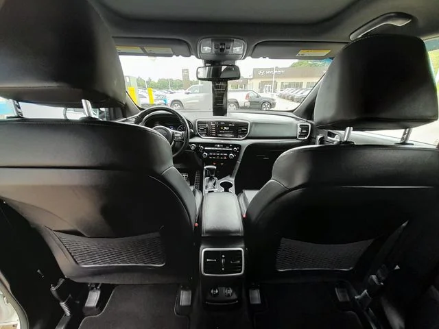 Used 2022 White Kia Nightfall image 42