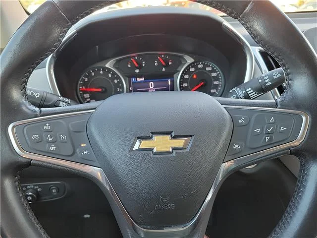 Used 2020  Chevrolet LT w/1LT Front-wheel Drive image 17