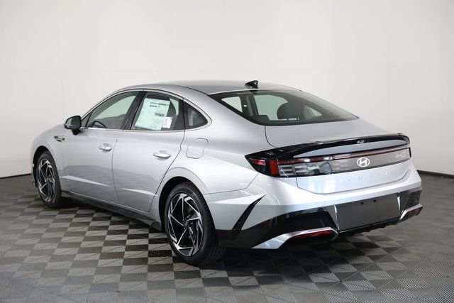 New 2026 Silver Hyundai SEL Sport image 23