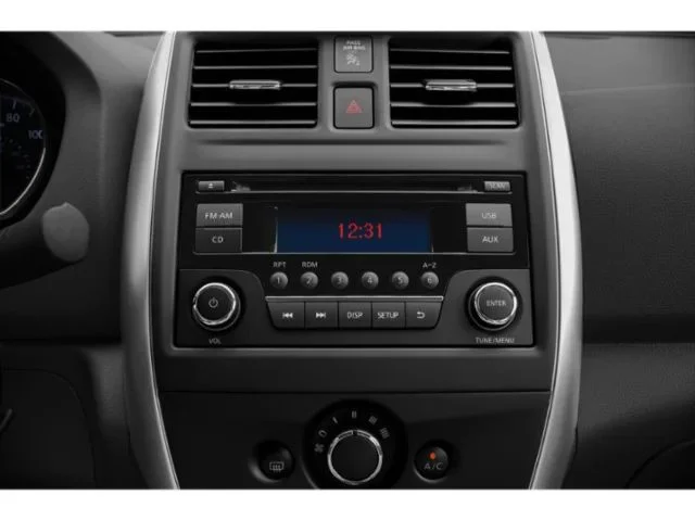 Used 2015 Silver Nissan 1.6 SV image 7