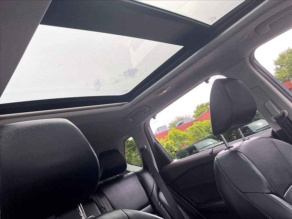 Used 2023 Gray Nissan SL image 22
