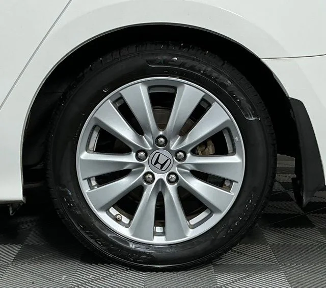 Used 2012 White Orchid Pearl Honda EX-L image 11
