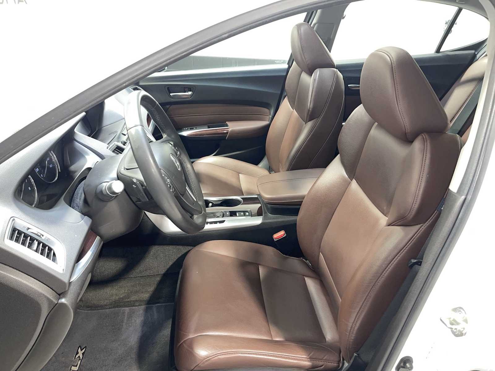 Used 2016 Bellanova White Pearl Acura  image 2