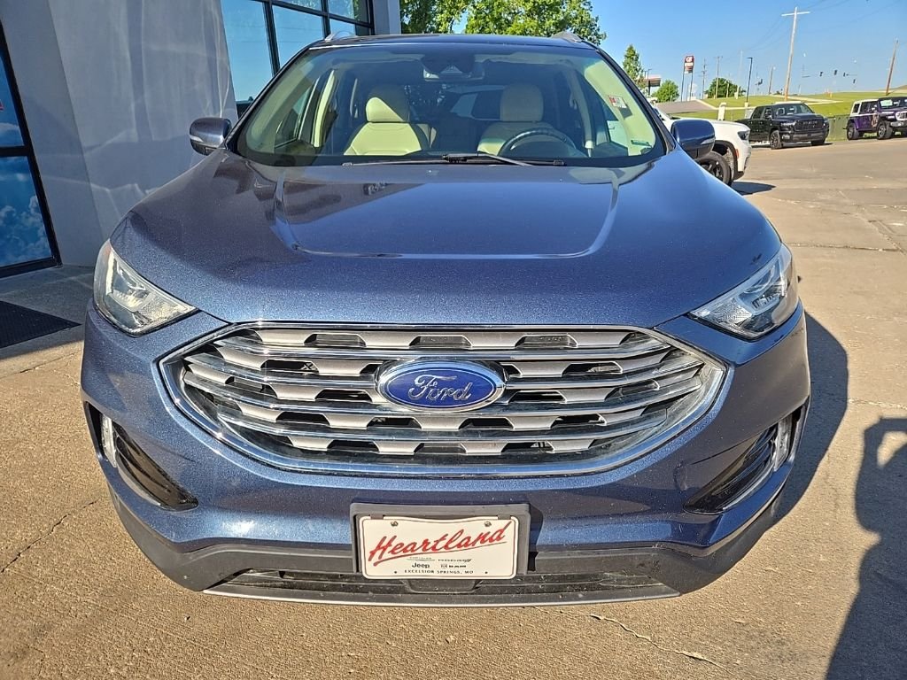 Used 2019 Blue Ford SEL image 15