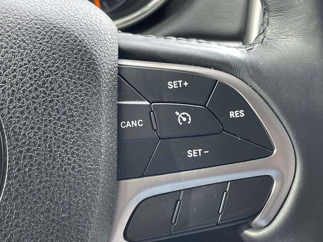 Certified Used 2018 Granite Crystal Clearcoat Metallic Jeep Overland image 21