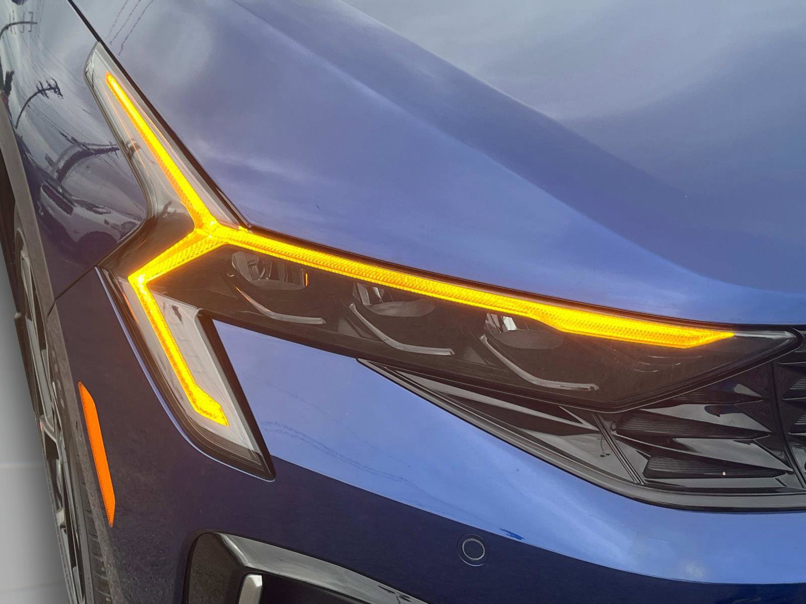 New 2025 Yacht Blue Kia EX image 9