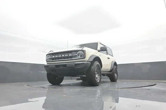 Used 2025 Desert Sand Ford Base image 24