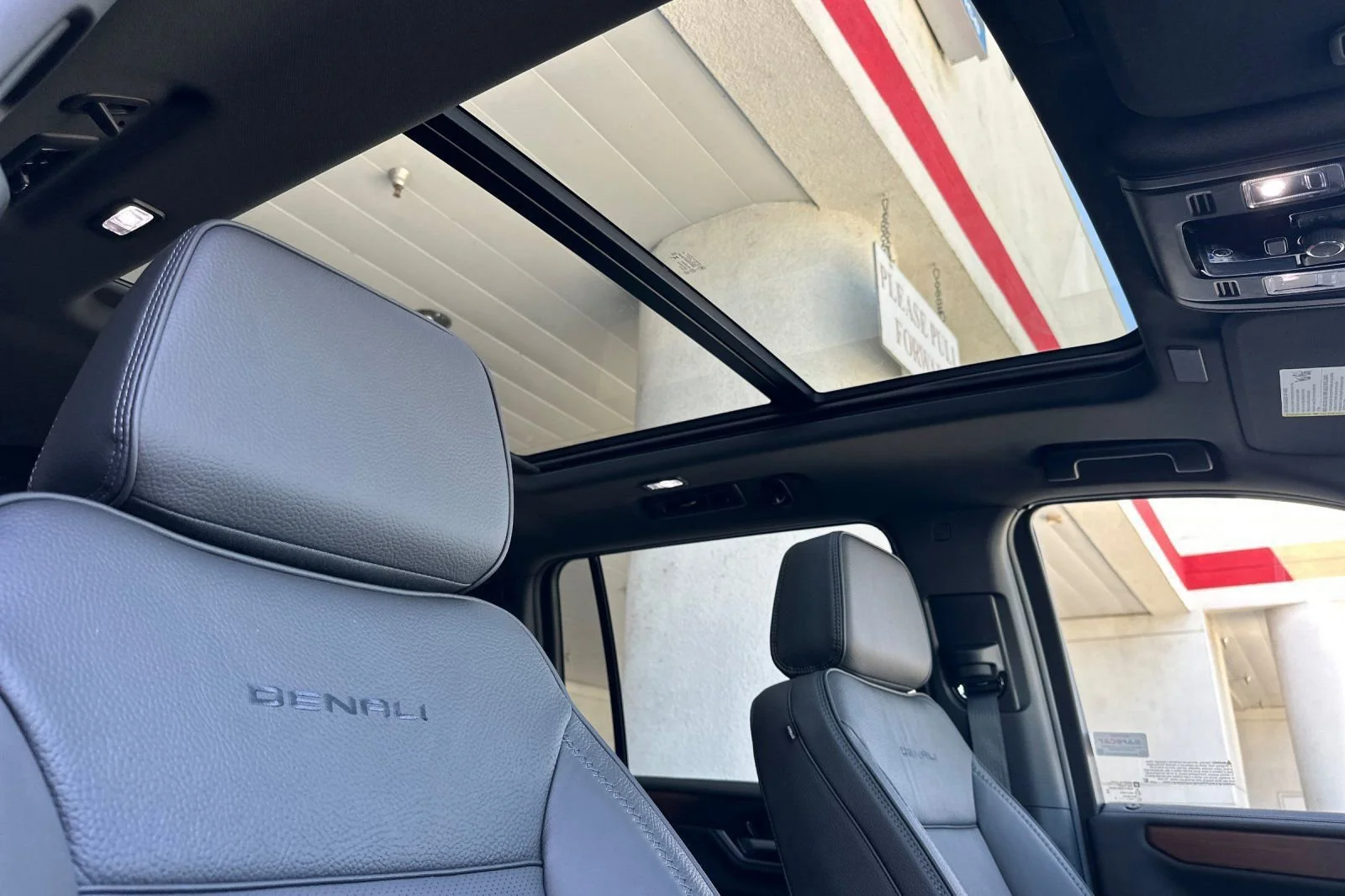 2026 GMC Yukon XL Denali - Photo 19