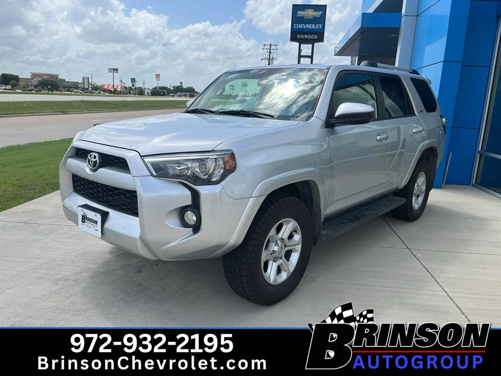 Used 2019 Silver Toyota SR5 image 1