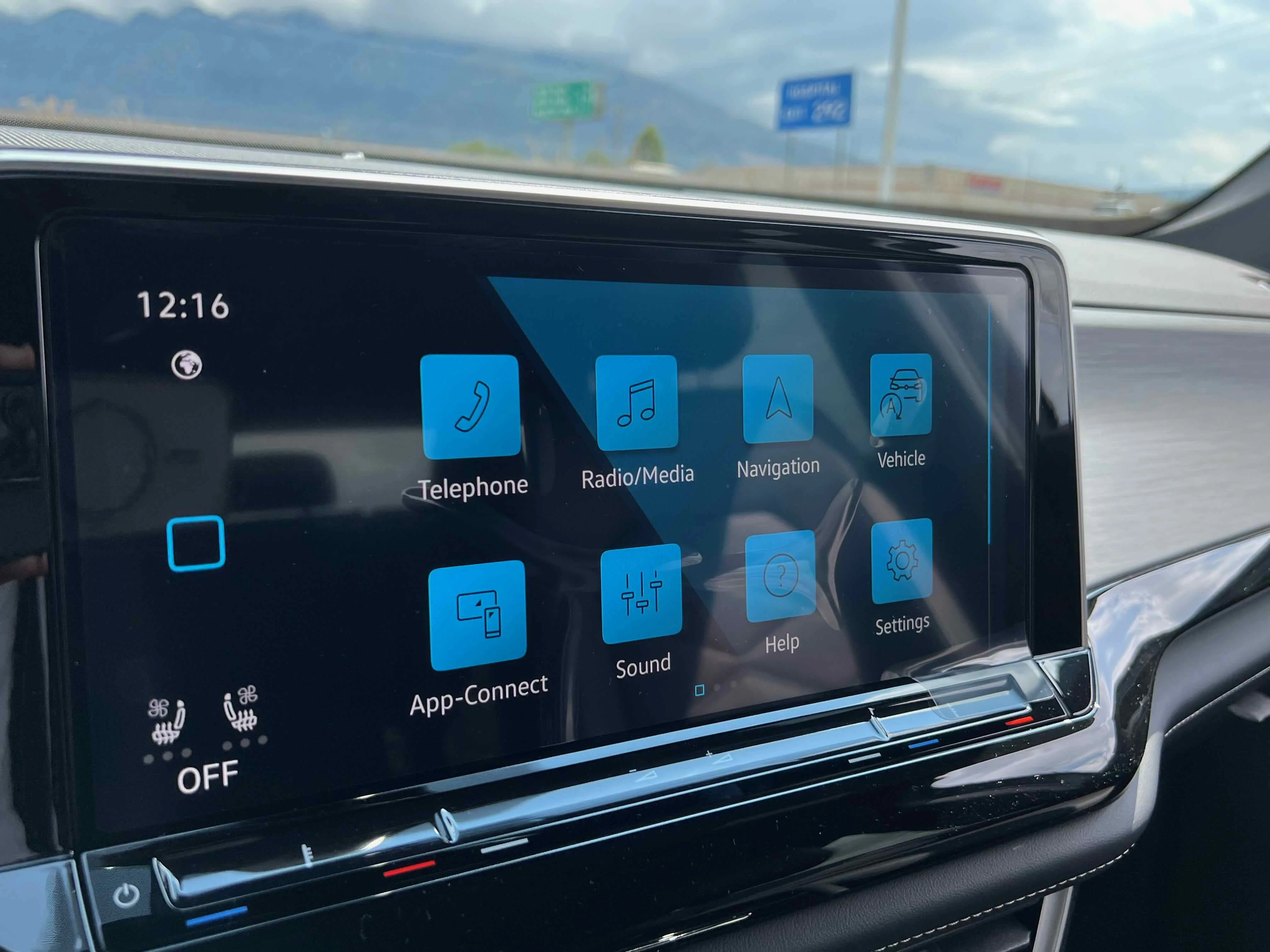 New 2026 Gray Volkswagen 2.0T SE w/Technology image 27