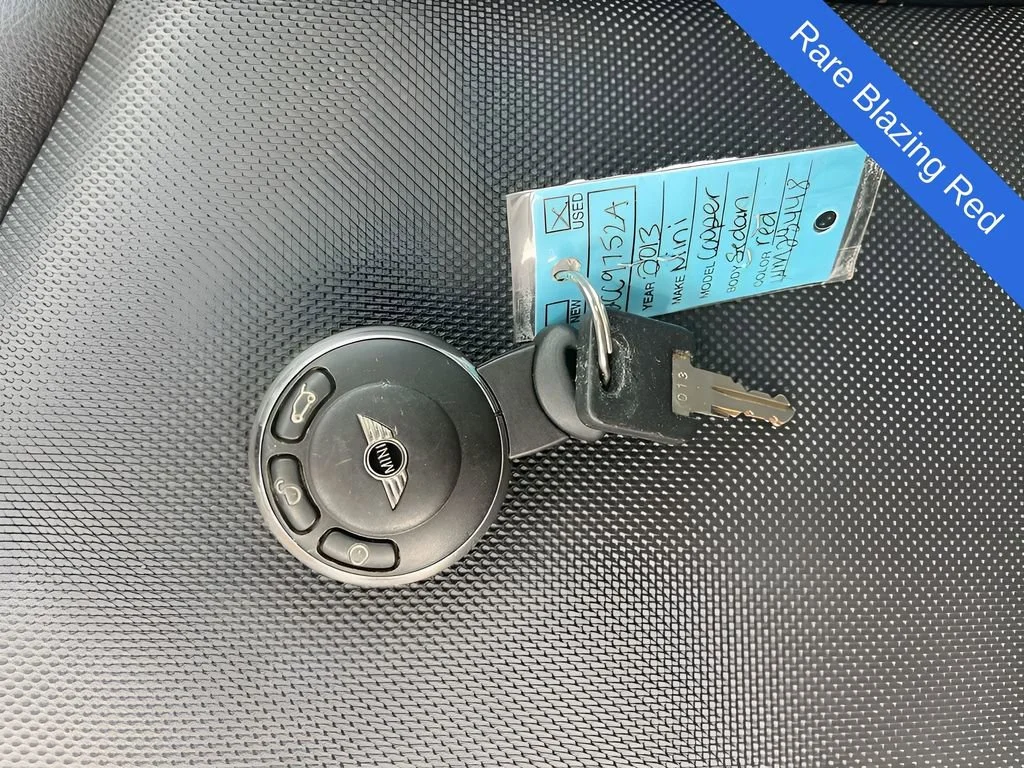 Used 2013  MINI S image 30
