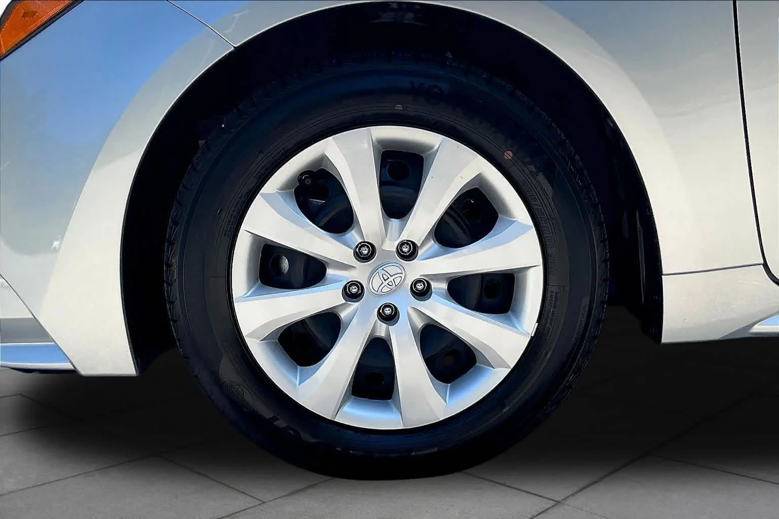 Used 2026 Classic Silver Metallic Toyota Hybrid LE image 11