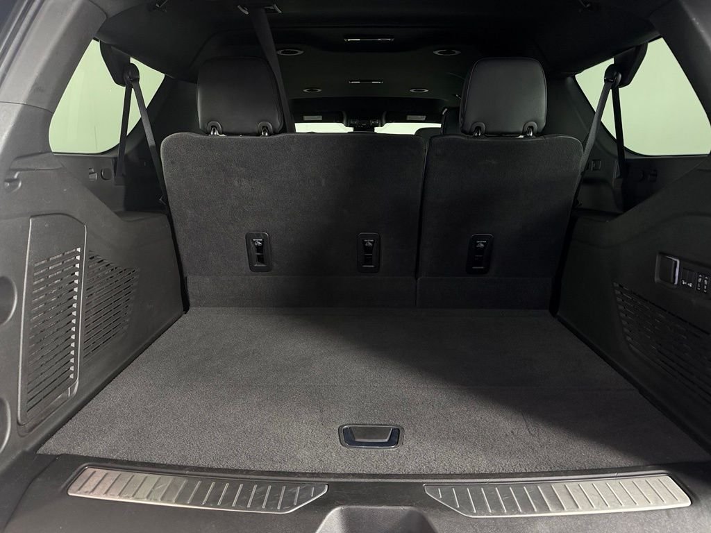Used 2025 Onyx Black GMC Denali image 22