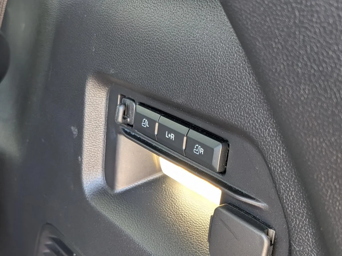 Used 2022 White Ford St 4wd image 9