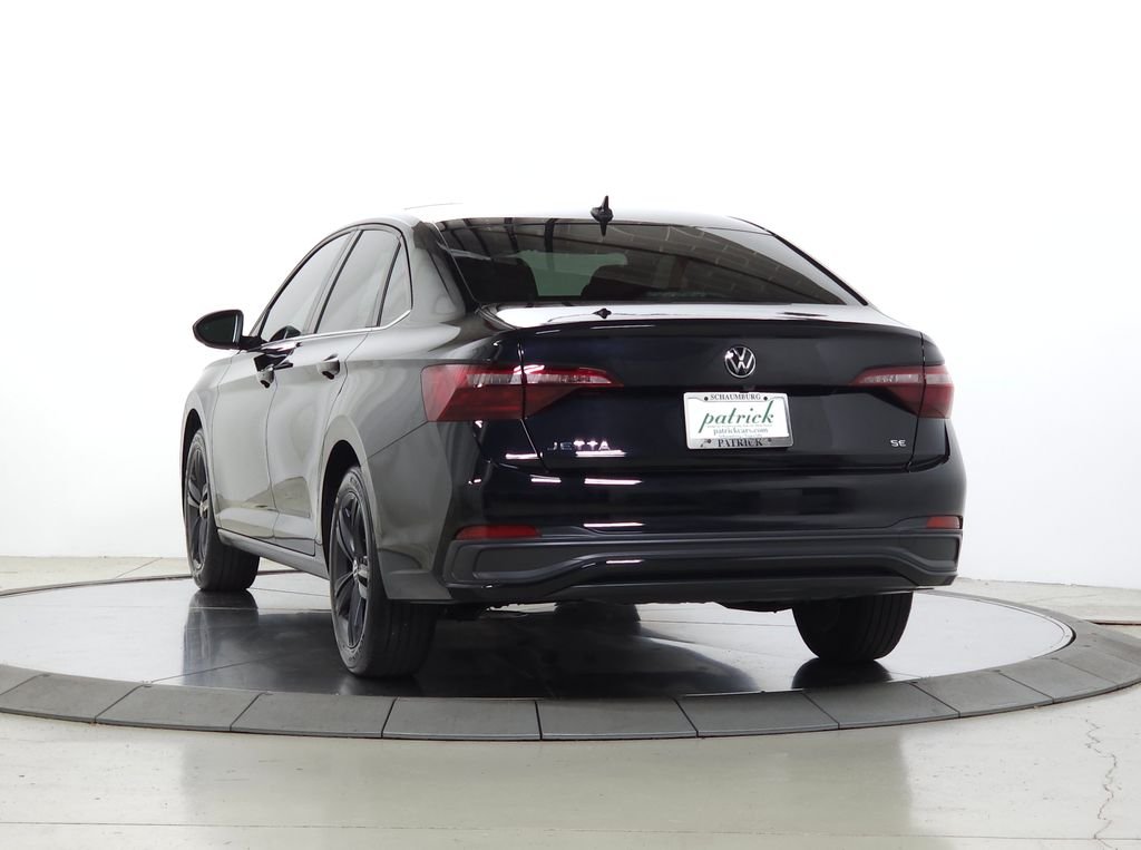 Used 2023 Deep Black Pearl Volkswagen 1.5T SE image 6