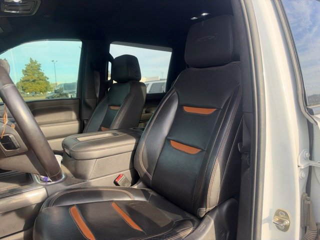 Used 2021 White GMC AT4 image 17