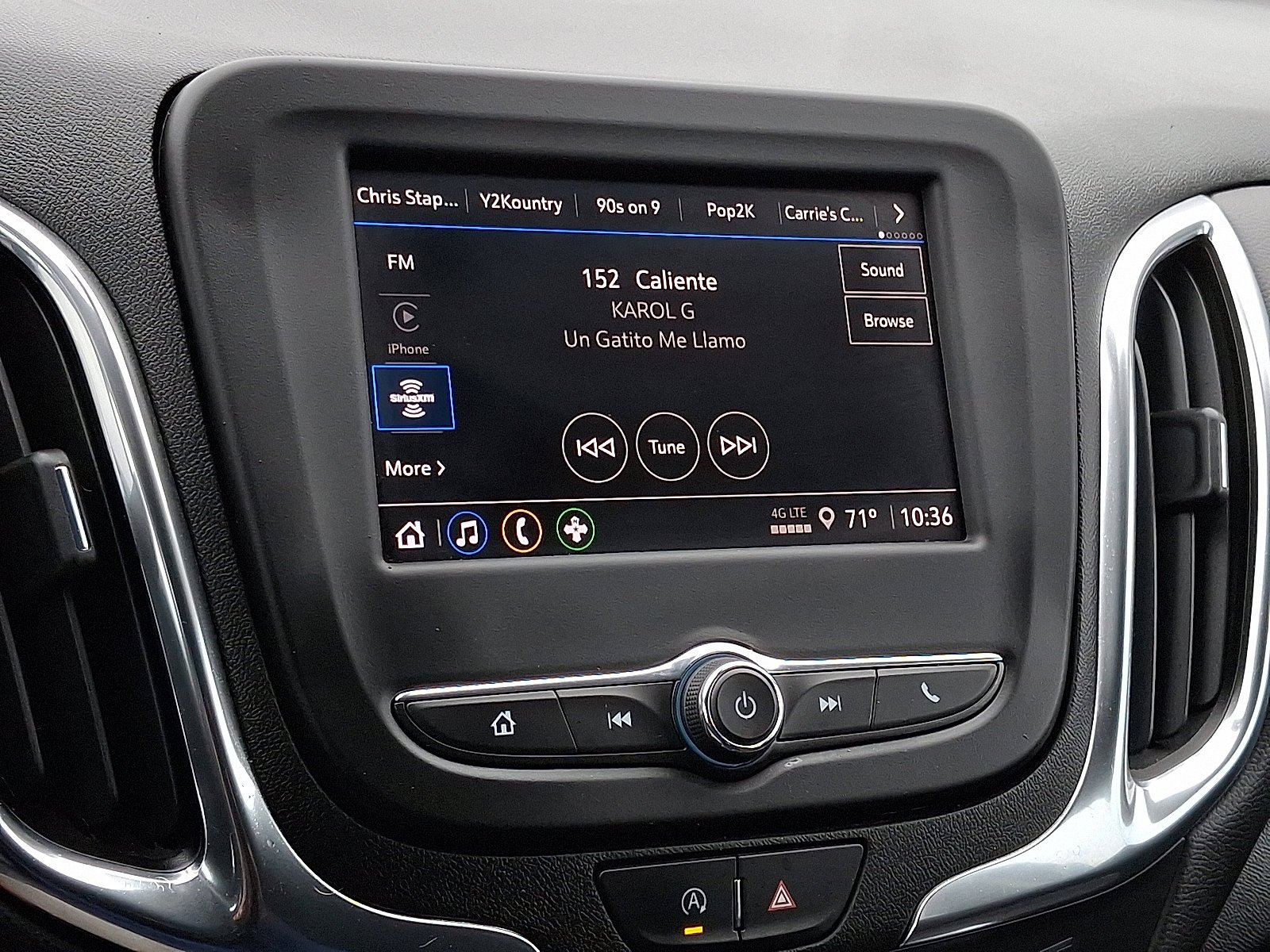 2022 Chevrolet Equinox LT - Photo 16