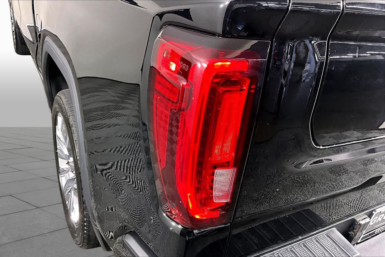 Certified Used 2025 Onyx Black GMC Denali image 28