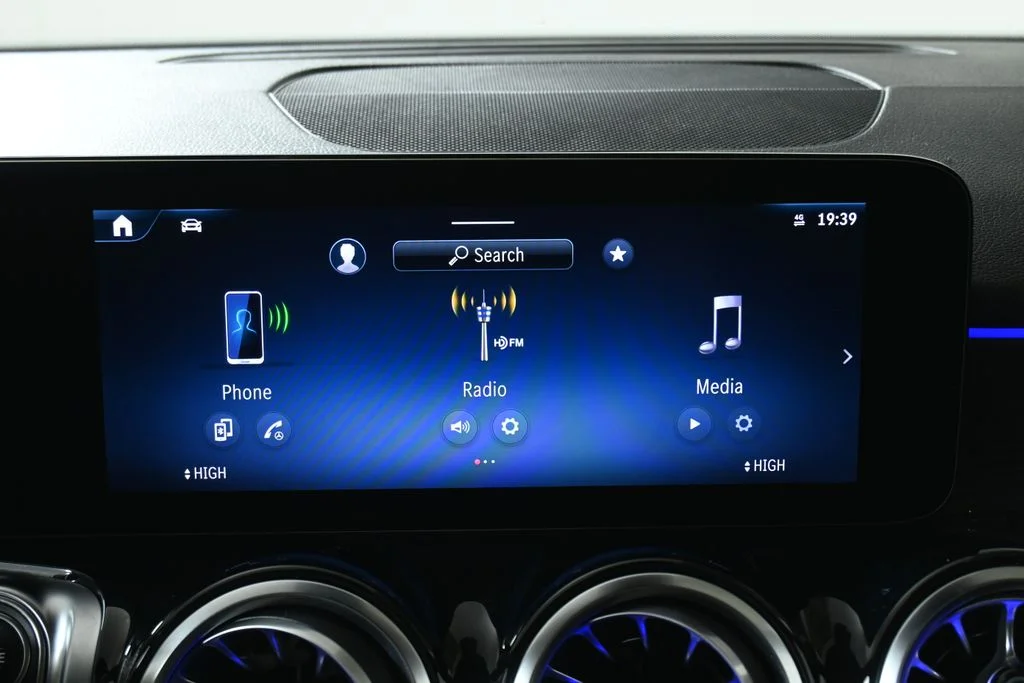 Used 2026 Gray Mercedes-Benz GLB 250 image 11