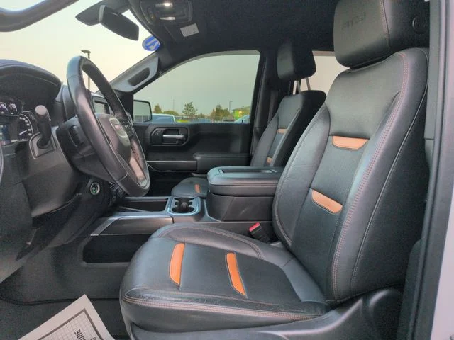 Used 2021 Summit White GMC  image 23
