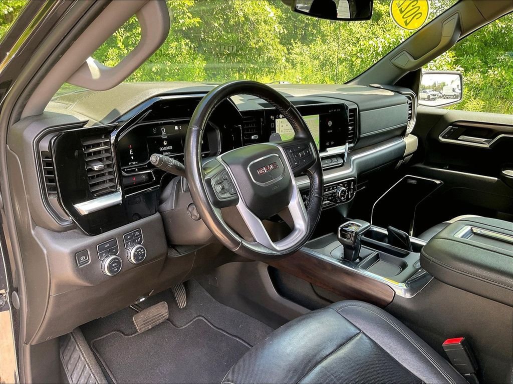 Used 2022 Silver GMC SLT image 6