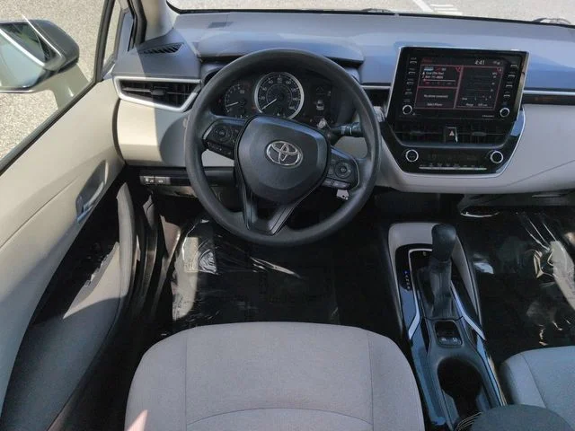 Used 2021  Toyota LE image 15