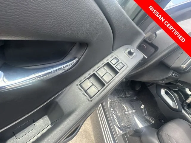 Used 2025 Gray Nissan SV image 13