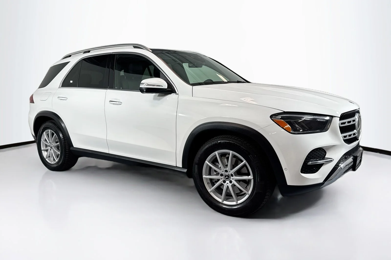 Used 2025 Polar White Mercedes-Benz GLE 350 image 3