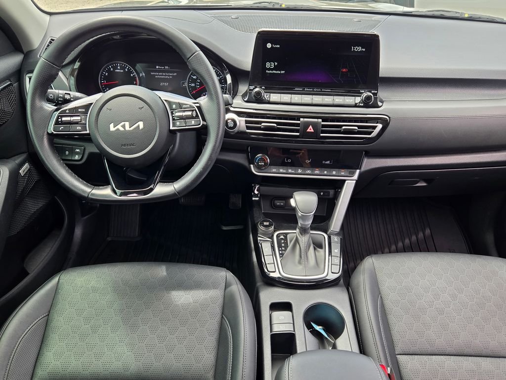 2022 Kia Seltos SX - Photo 25