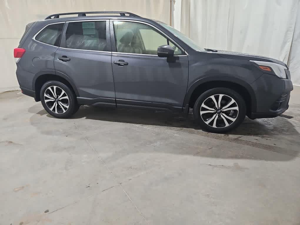 Used 2023 Magnetite Gray Metallic Subaru Limited image 8