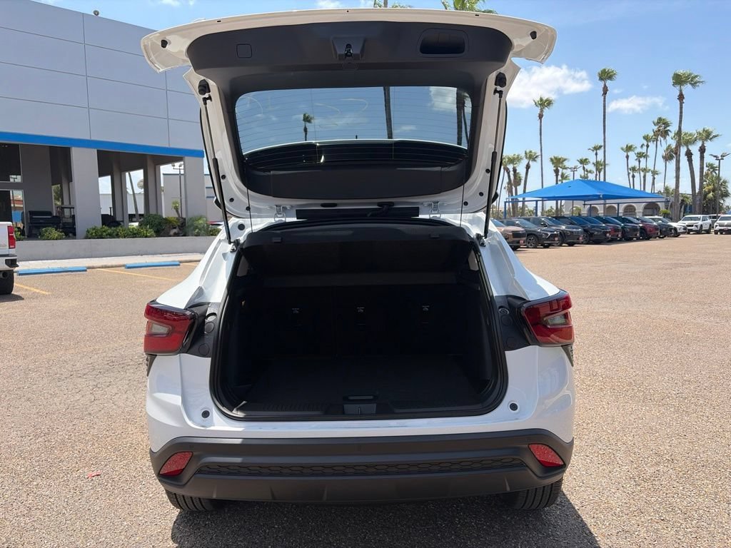 New 2026 Summit White Chevrolet LT image 6