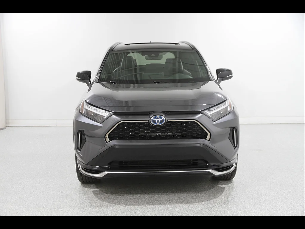 Used 2022 Magnetic Gray Metallic w/Midnight Black Metallic Roof Toyota XSE image 2