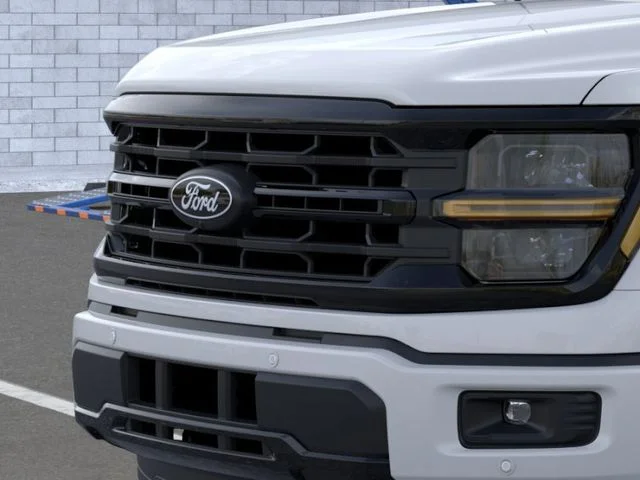 New 2026 Oxford White Ford XLT image 18