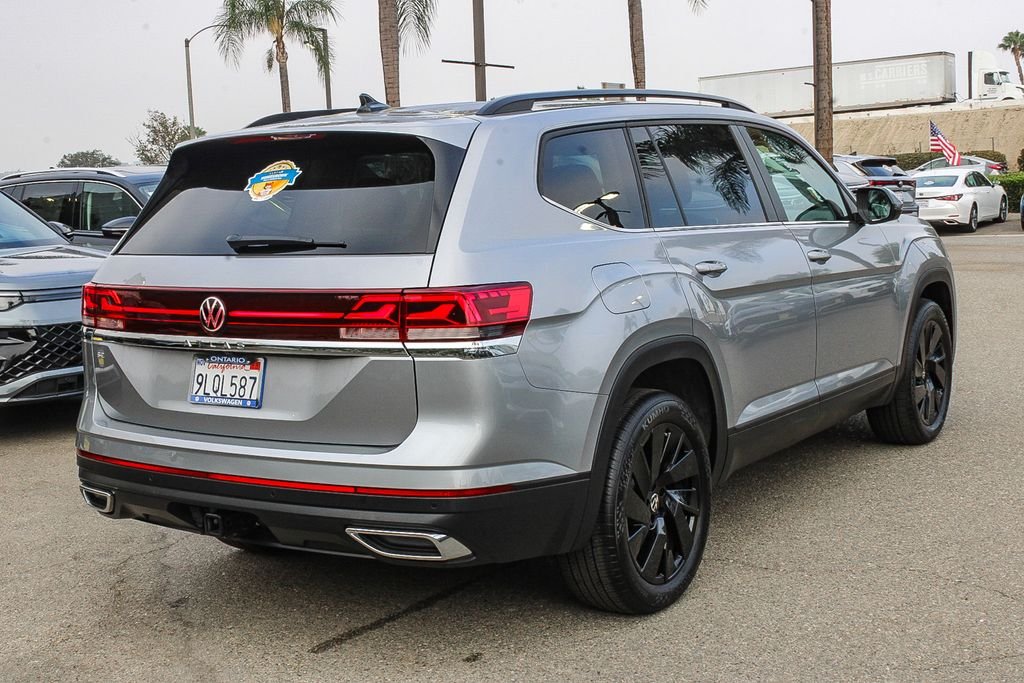 Used 2026 Gray Volkswagen 2.0T SE w/Technology image 8