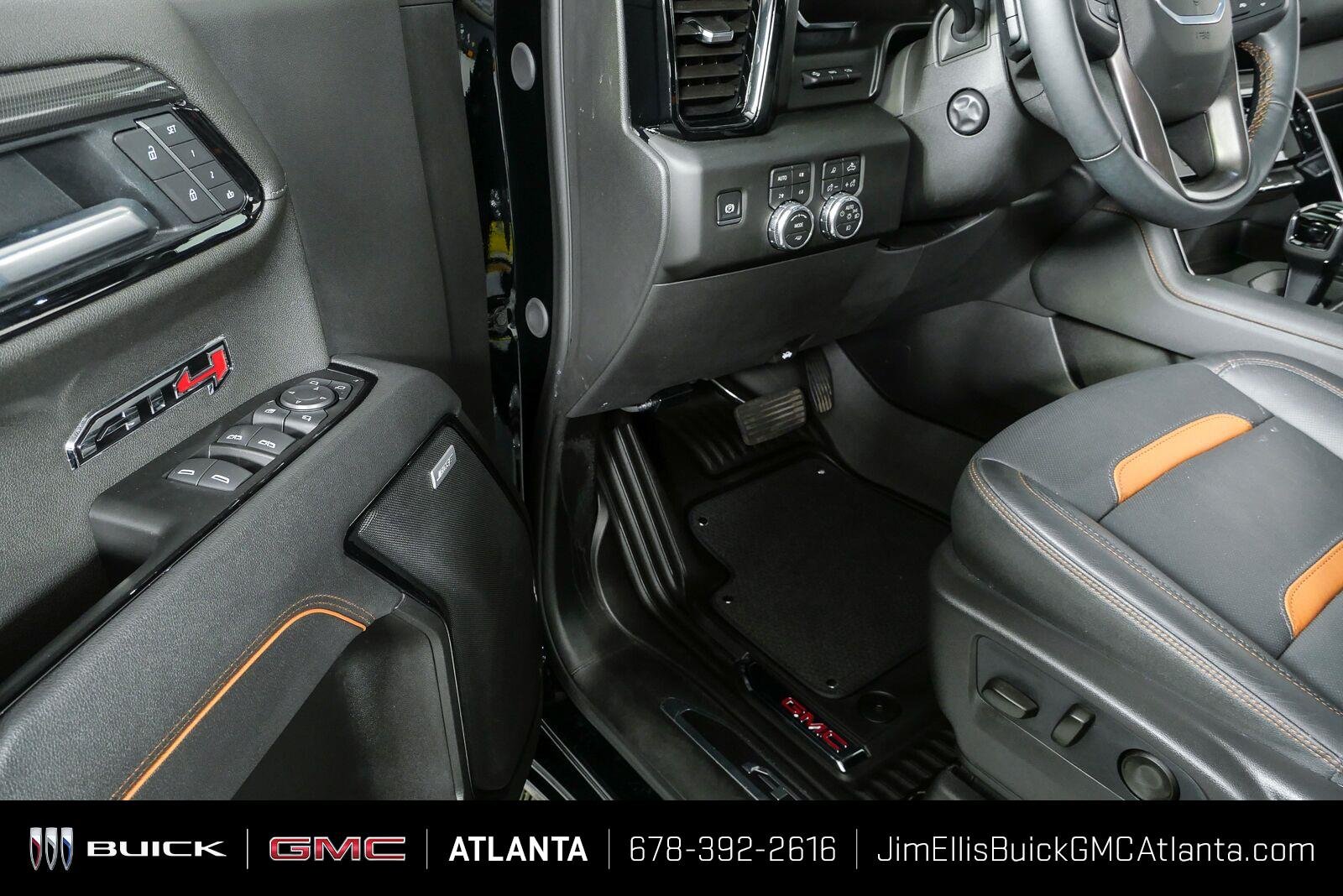 2026 GMC Sierra 1500 AT4 - Photo 9