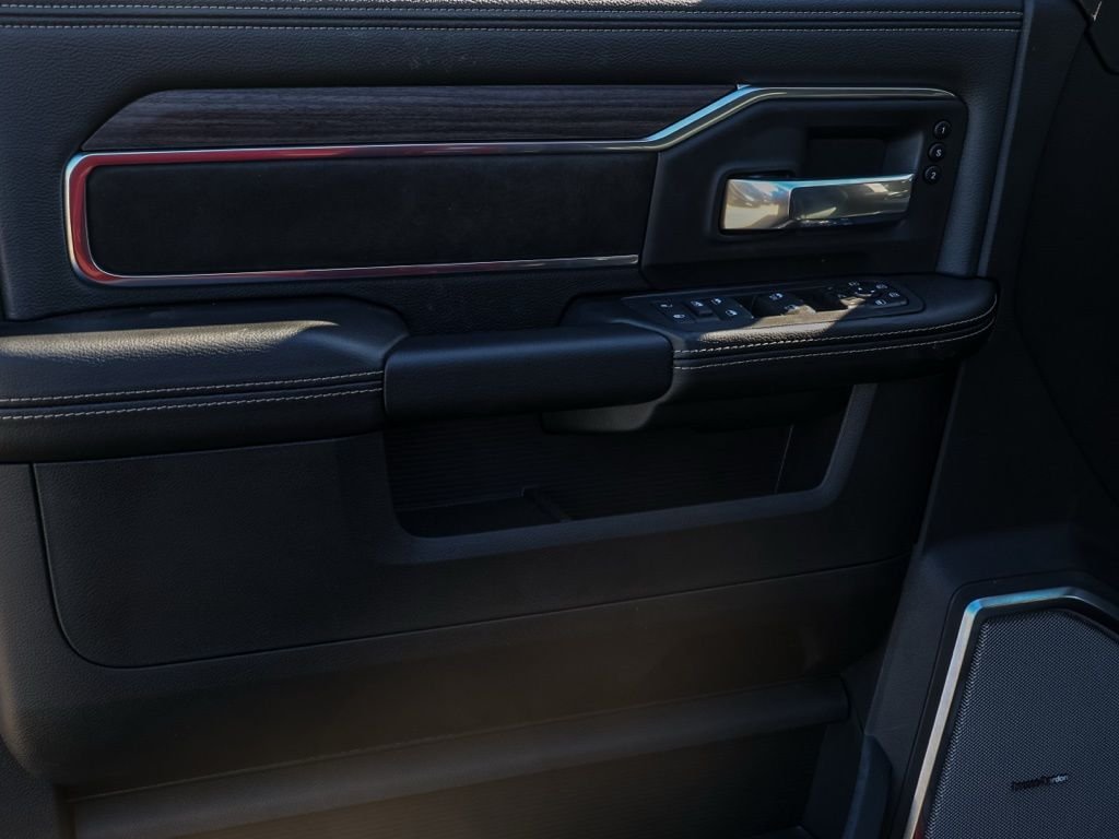 New 2026 Molten Red Pearl-Coat Exterior Paint RAM Laramie image 22