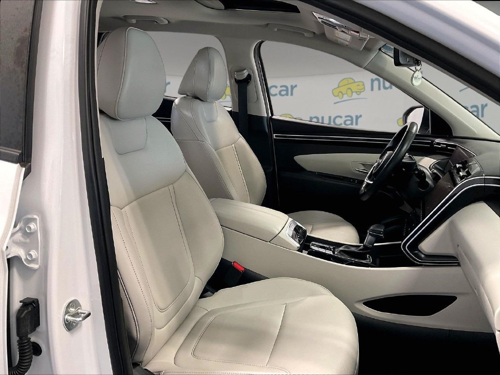Used 2024 White Hyundai SEL image 11