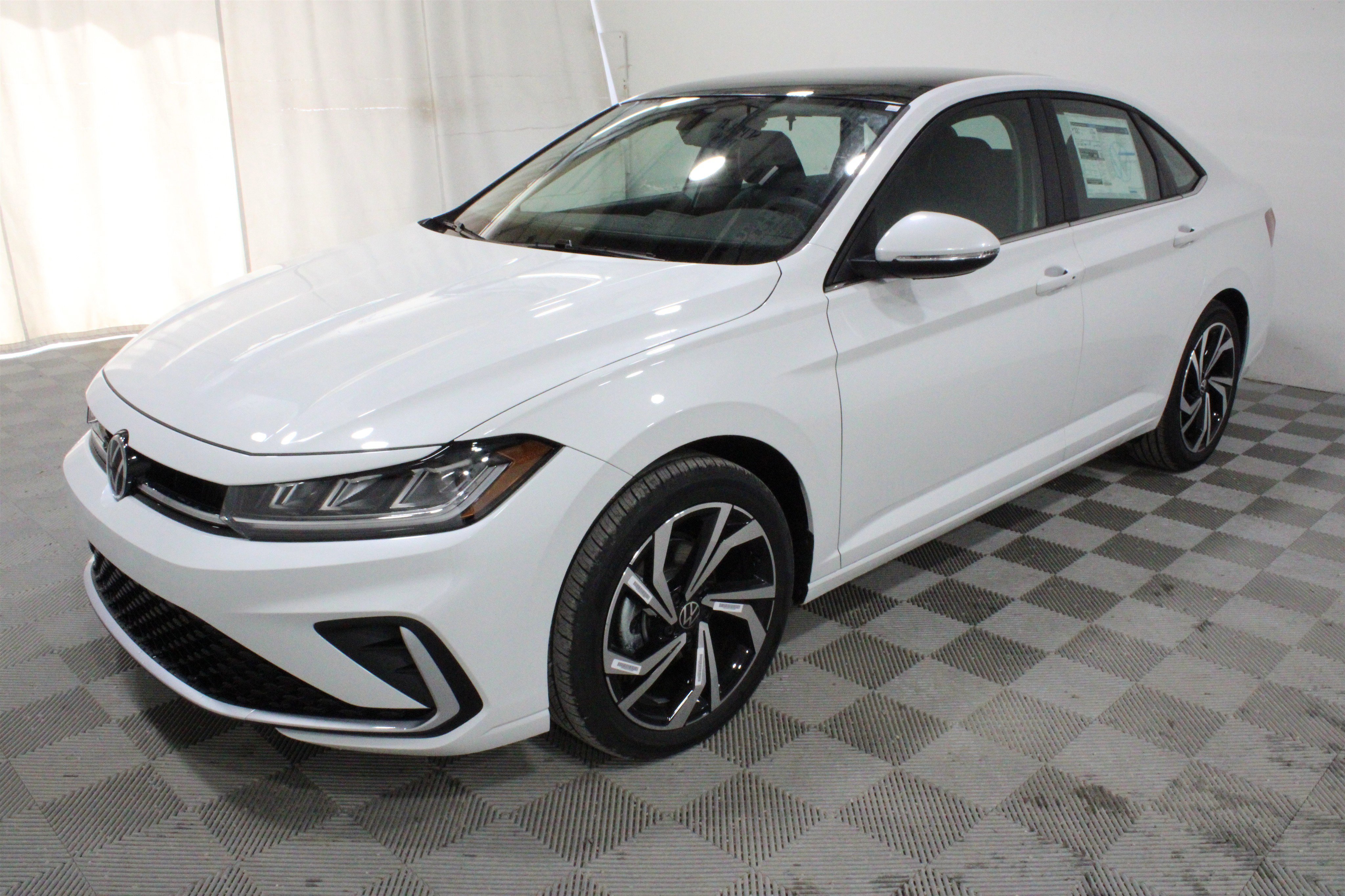 New 2026 Opal White Pearl Volkswagen SEL image 31