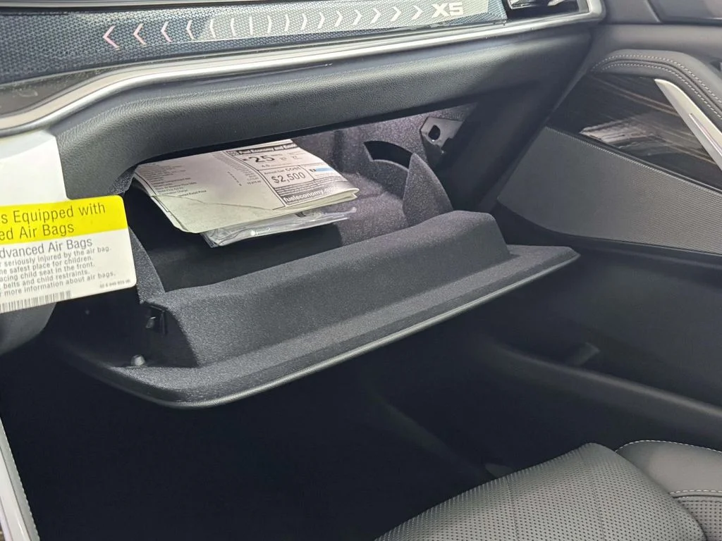 Used 2026 Gray BMW xDrive40i image 29