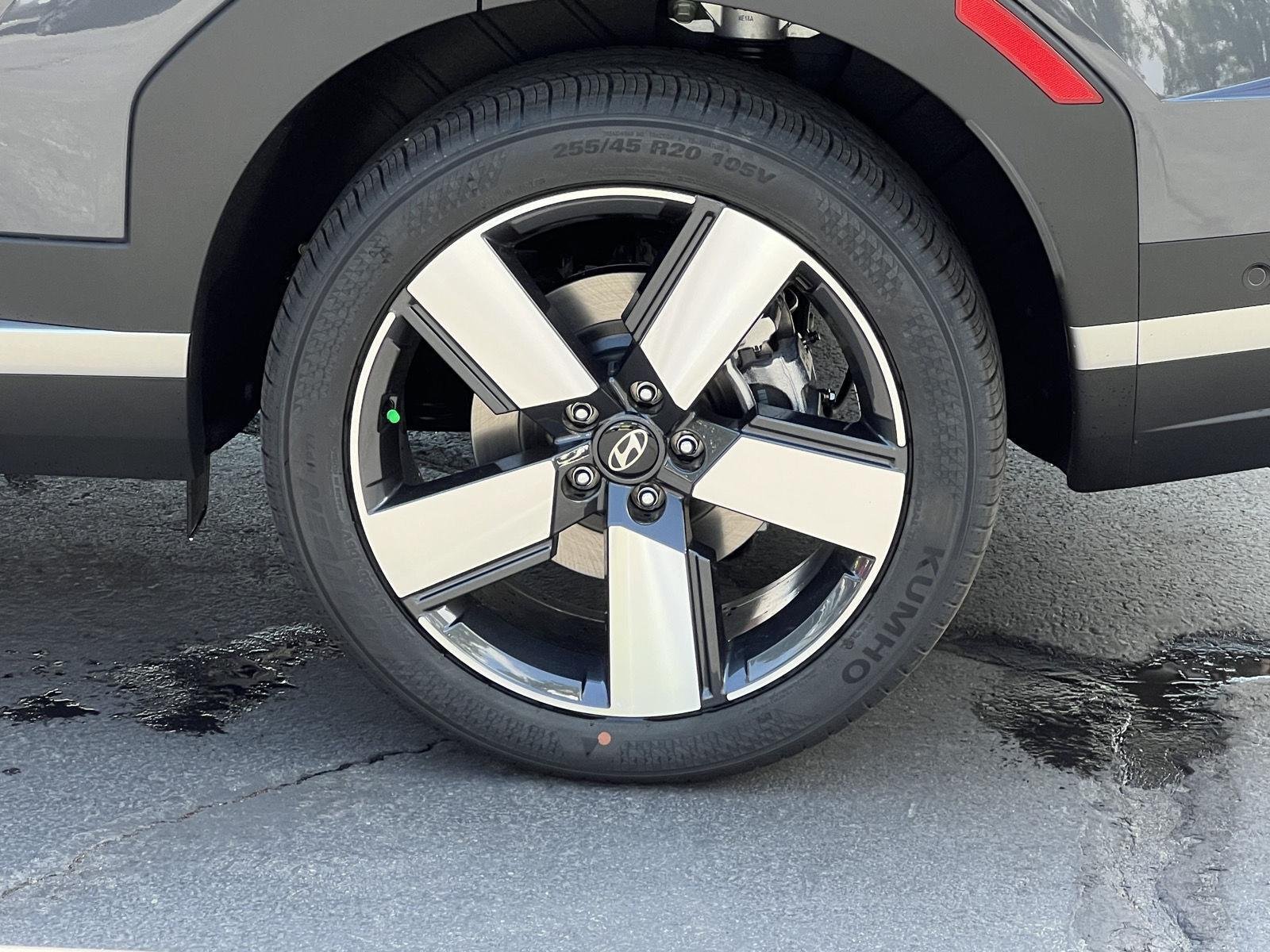 New 2026 Ecotronic Gray Hyundai Limited 6P image 14