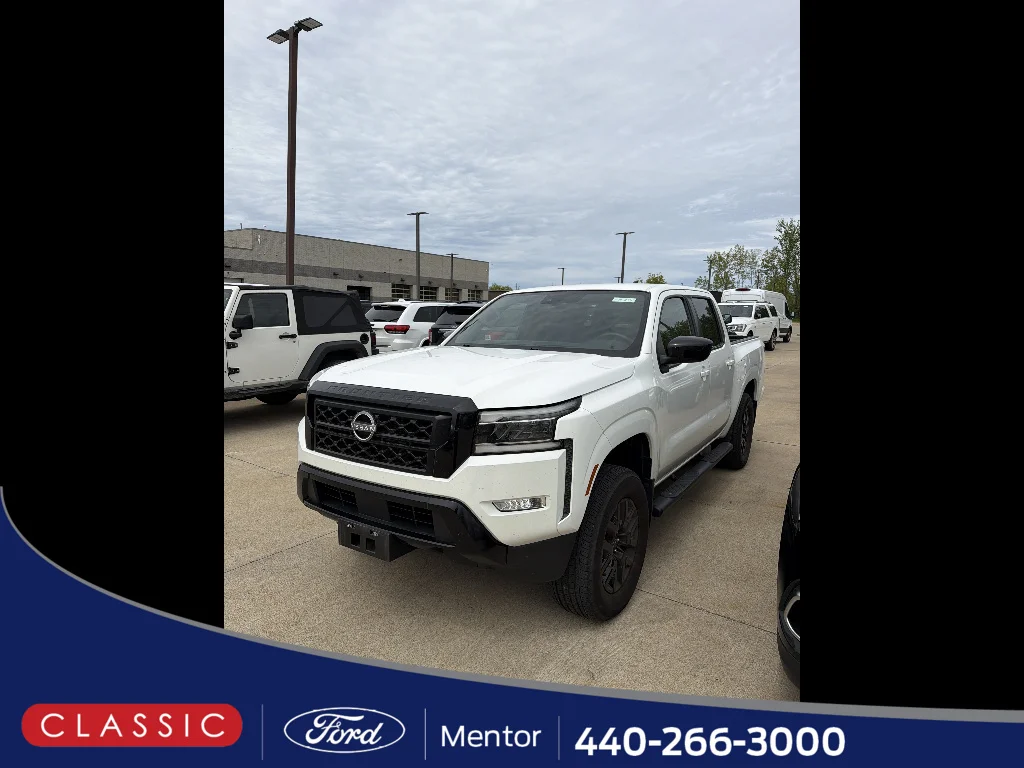 2023 Nissan Frontier SV Crew Cab 4X2 SWB's photo