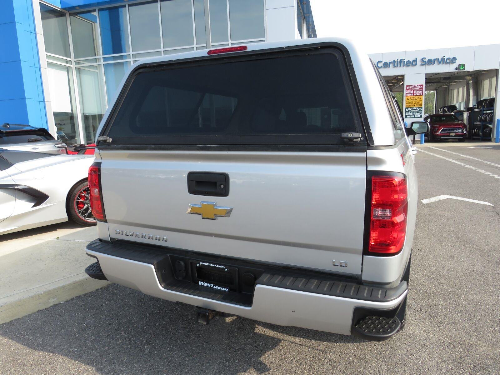 Used 2019 Silver Ice Metallic Chevrolet LT image 8