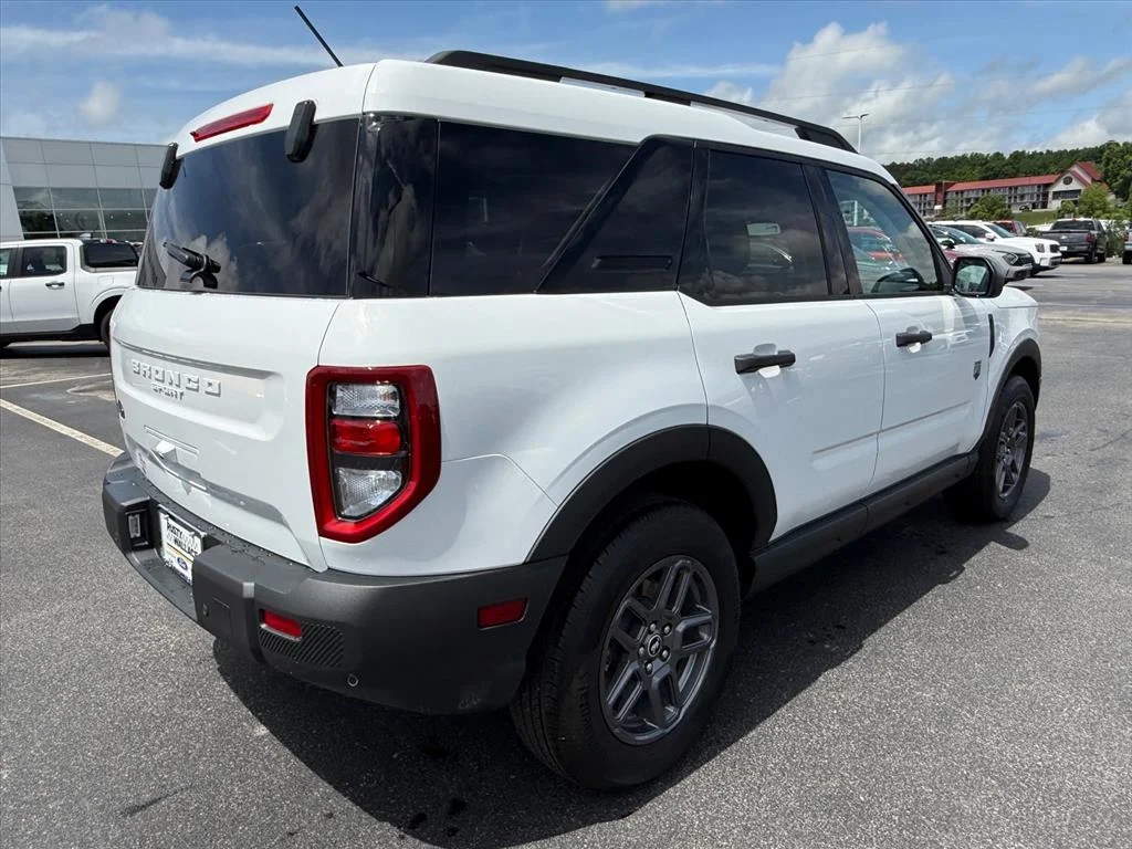 Used 2025 White Ford Big Bend image 7