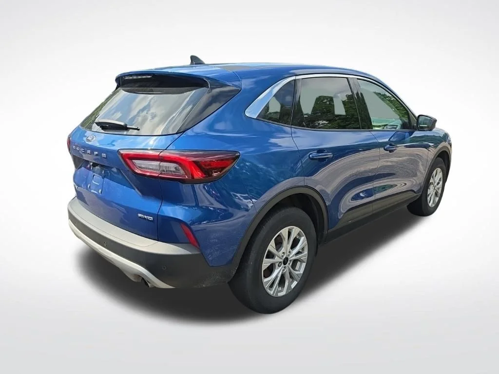Used 2023 Blue Ford Active image 2