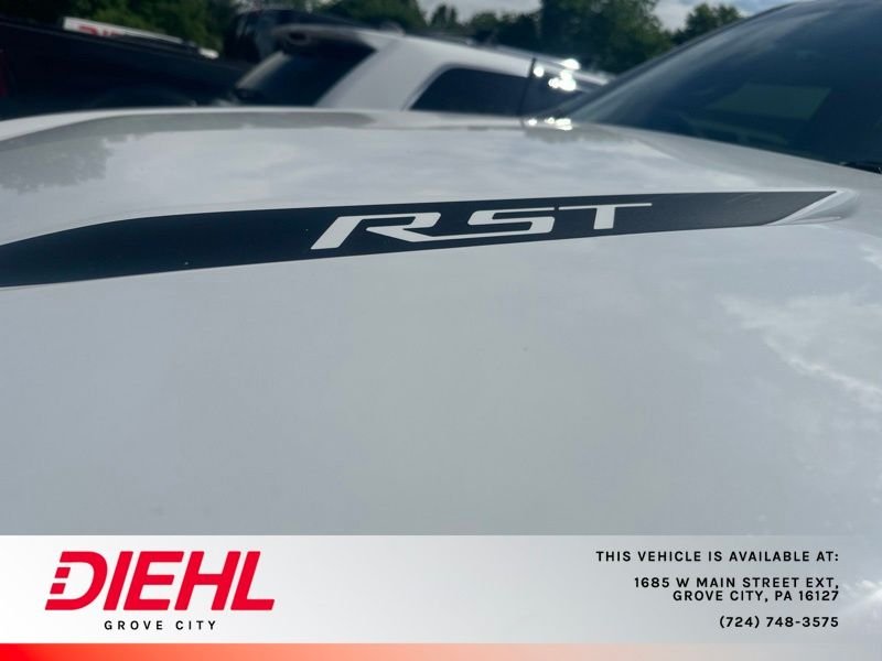Used 2022 White Chevrolet RST image 7