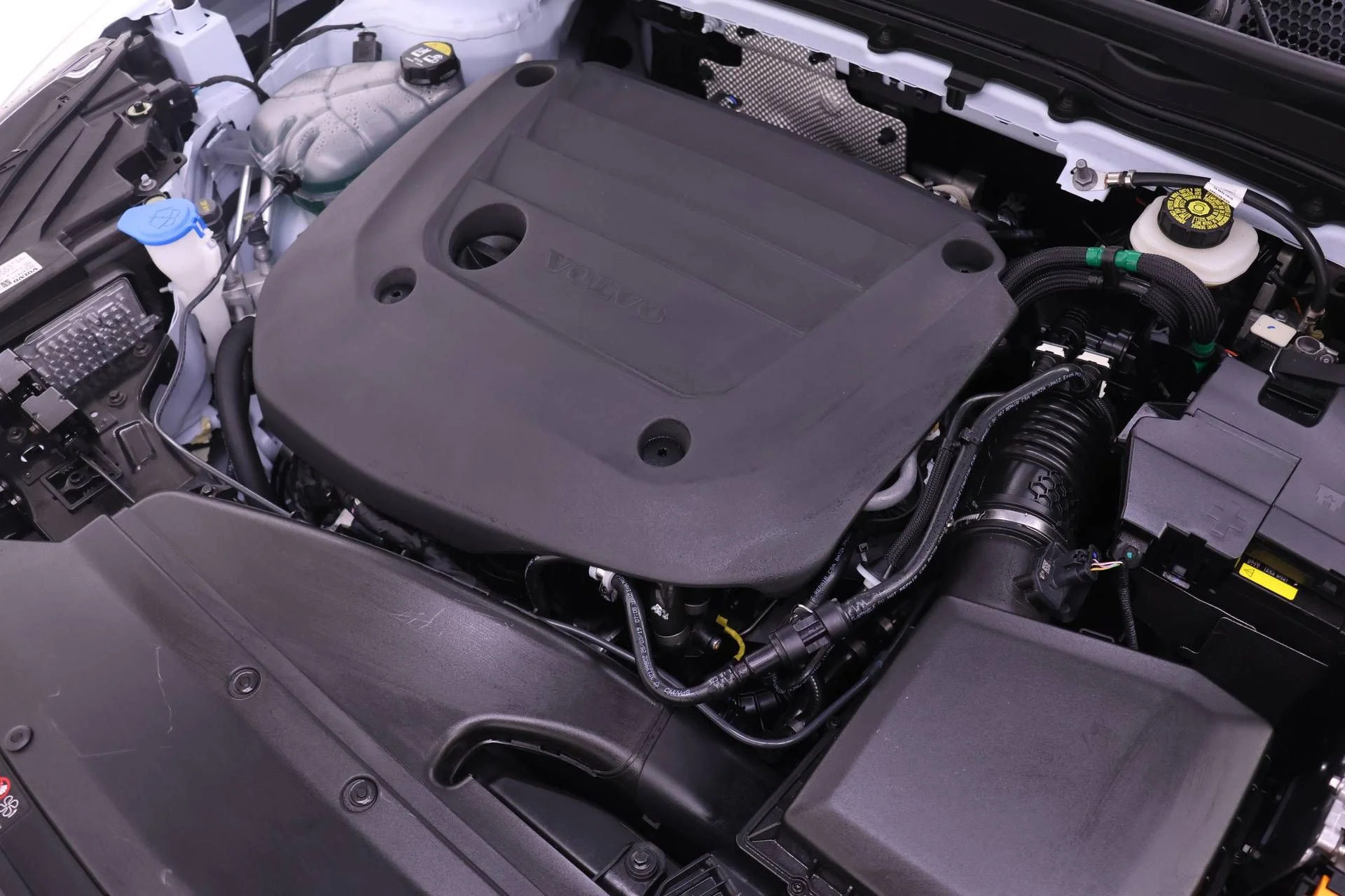2026 Volvo XC40 Plus - Photo 24