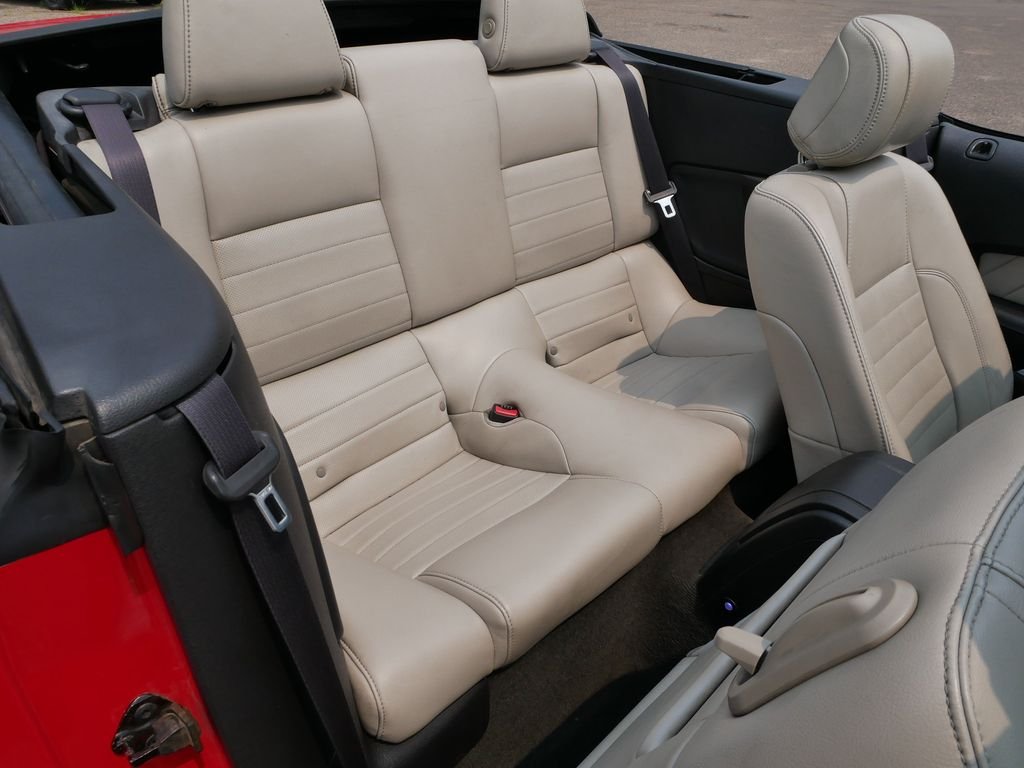 Used 2014 Red Ford V6 Premium image 11