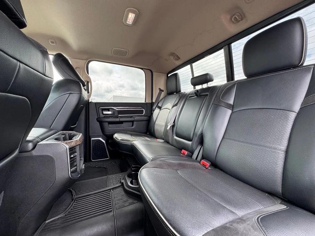 Used 2020 Blue Ram Laramie image 18