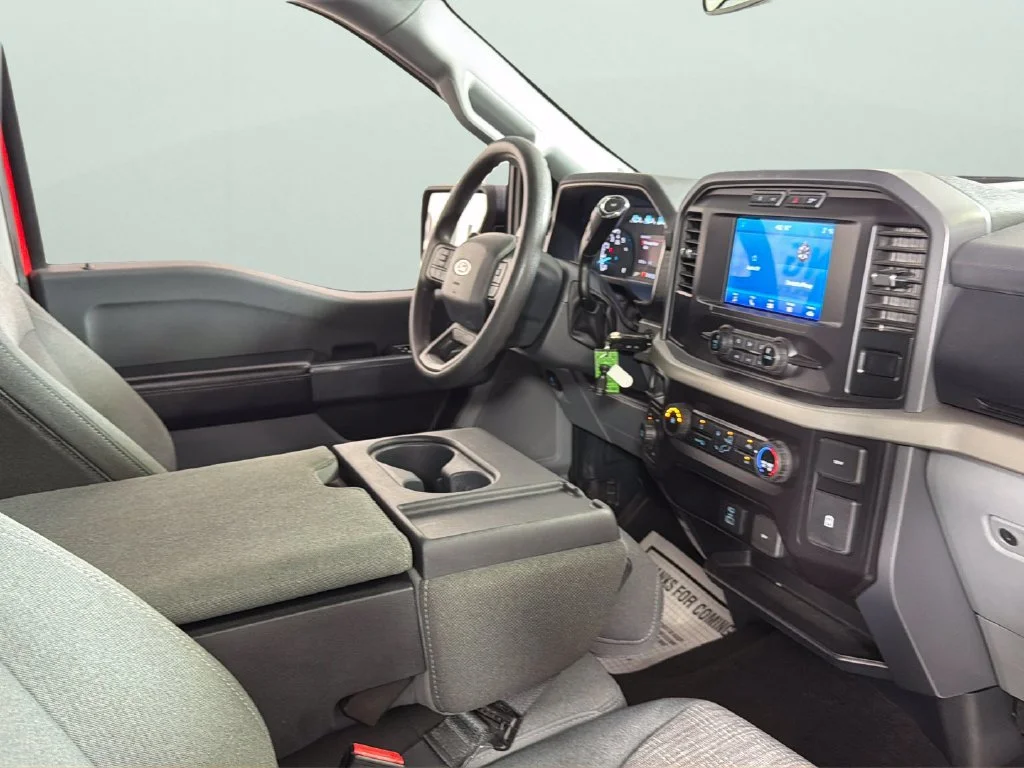 Used 2021  Ford XL image 36