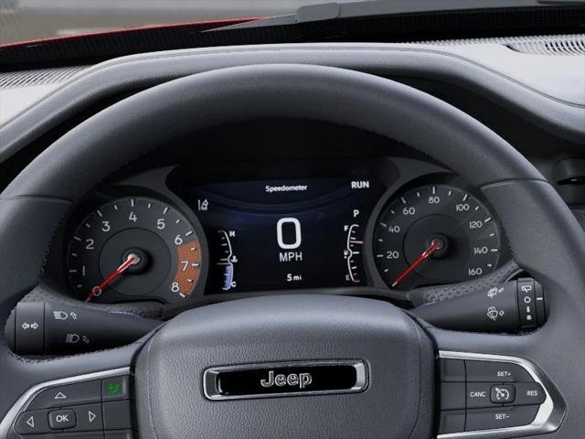 New 2026 Red Hot Pearl-Coat Exterior Paint Jeep Latitude image 43